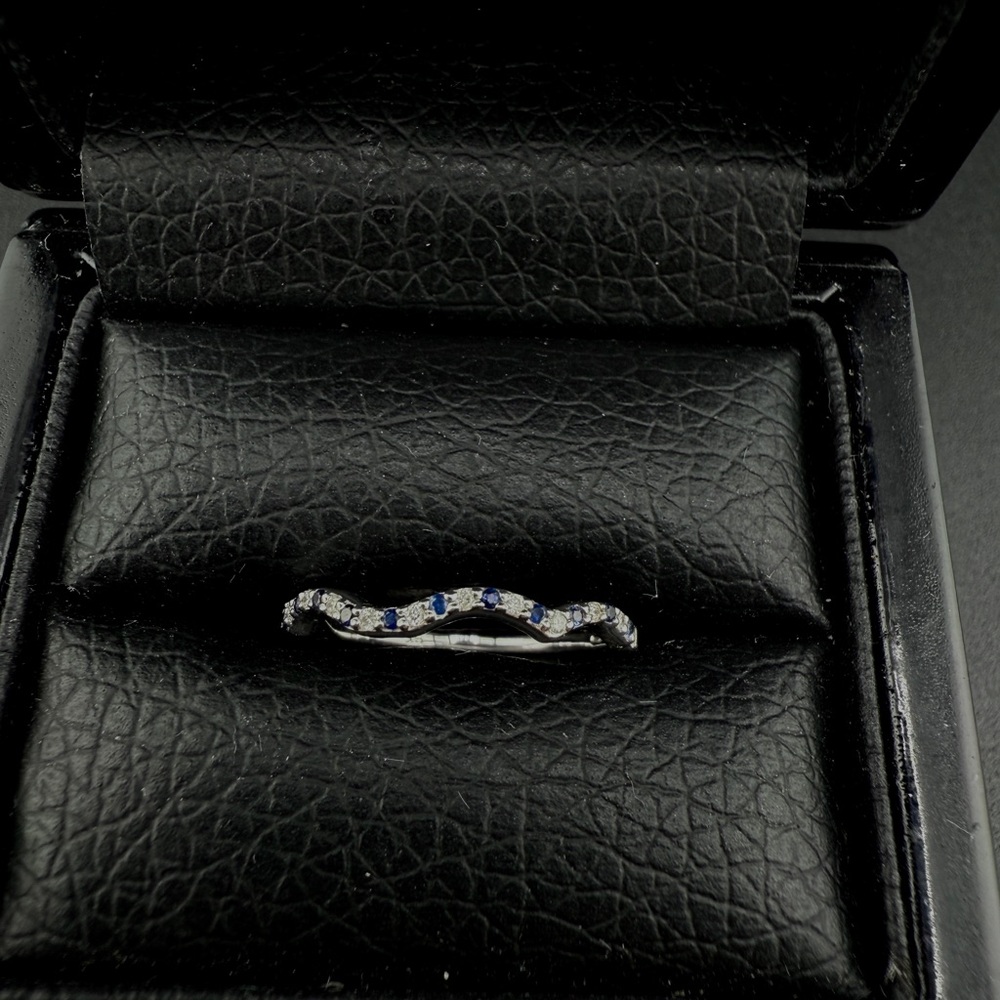 14k white gold & sapphire wedding ring set - Picture 3 of 8